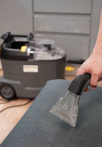 Профессиональная химчистка мягкой мебели экстрактором CLEAN MASTER